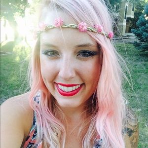 Meet your Posher, Brooke